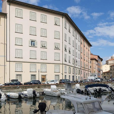 Near The Port-Elegante Appartamento Con Vista Sui Canali Ливорно Экстерьер фото